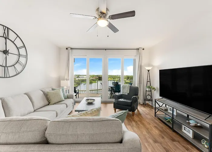 Laketown Wharf 0628