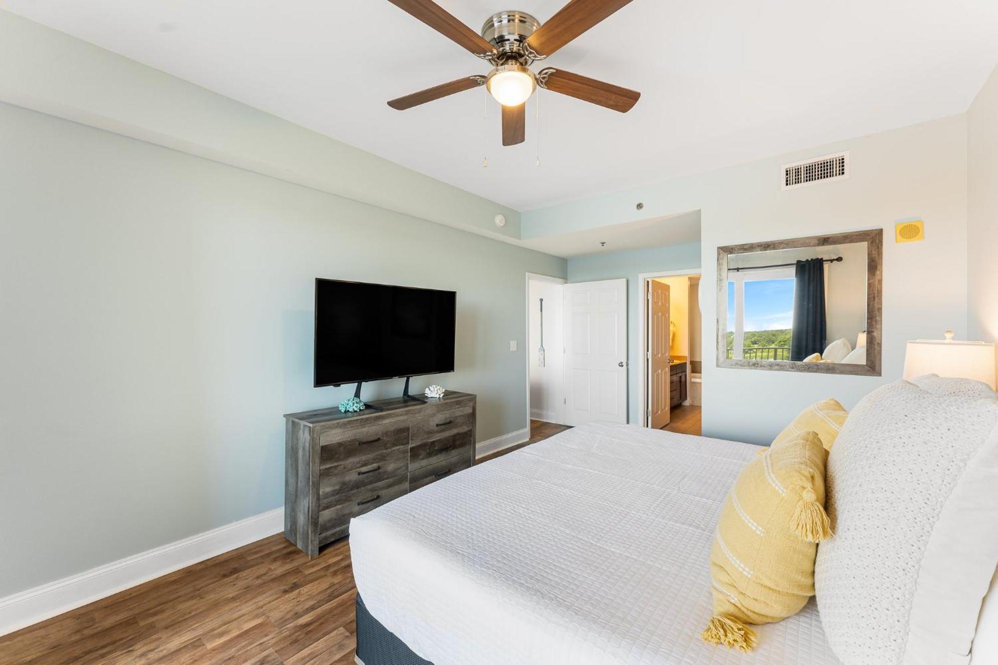 Apartment Laketown Wharf 0628 Panama City Beach